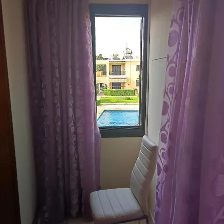 Διαμέρισμα Holiday *